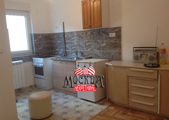 IZDAJE SE NAMEŠTENA garsonjera od 27m2 ul. Moravska