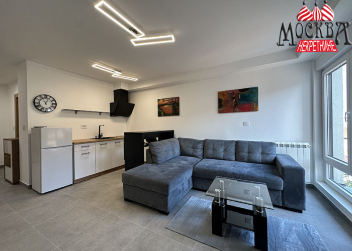 IZDAJE SE NOV kompletno namešten jednosoban stan od 29m2 ul. Ljubićska