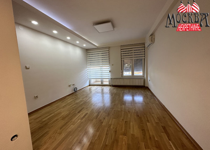 IZDAJE SE dvosoban stan od 45m2 na Alvadzinici