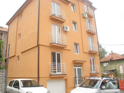 Izdavanje,Karaburma, dvosoban , namešten. 40 m2, 420 evra